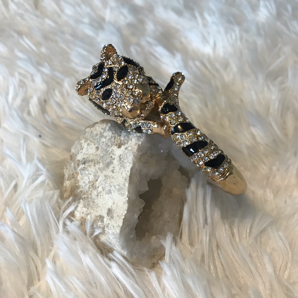 *NWOT* Rhinestone Leopard Bracelet